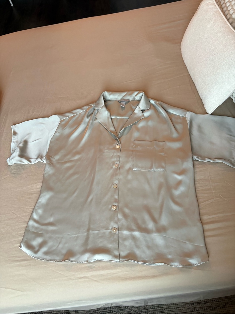 H&M Light Green Satin feel Short-Sleeve Button-Up Blouse